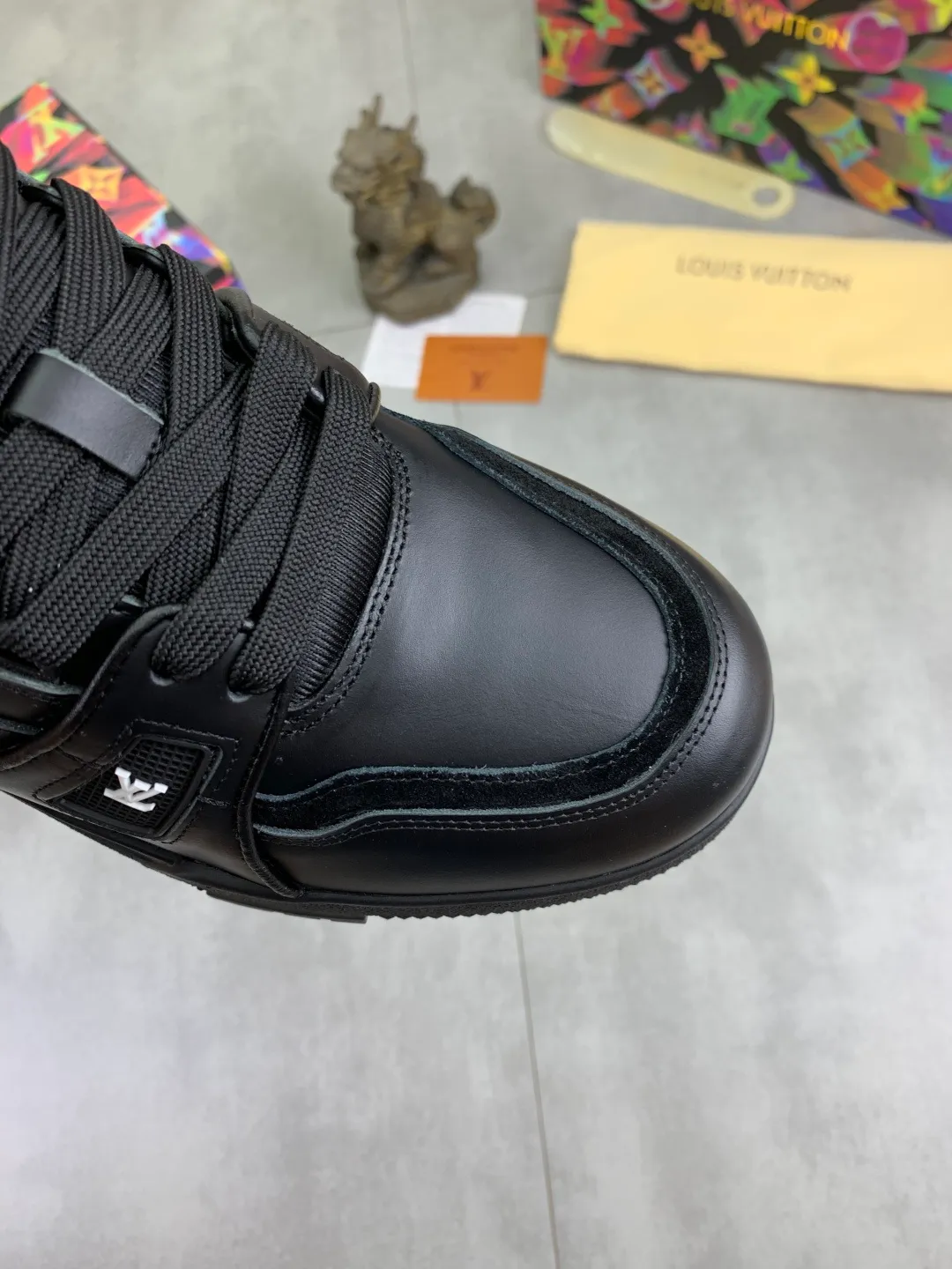 Men's men's shoes 💰P560 new style 💶【LOUIS VUITTON) (original order) new style 🍀LV Louis Vuitton *——LV classic trendy shoes! Made of imported original cowhide and water-dyed cowhide lining. The latest original wear-resistant rubber combination outsole! High quality products! Multiple colors available, code number: 38-46